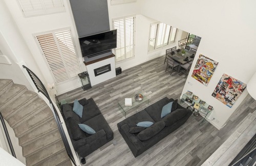 Chandler Casa | Modern Spacious 2 Master Bedroom Cal King with Loft & Pool Sleeps 6