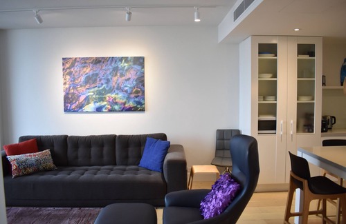Richmond North Apartamento | Modern + Spacious 2BD/2Bath - Stunning City Views!