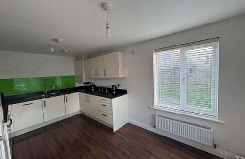 Dartford Casa | Modern & Spacious 3-Bedroom Home in Dartford – Ideal for Families & Contractors