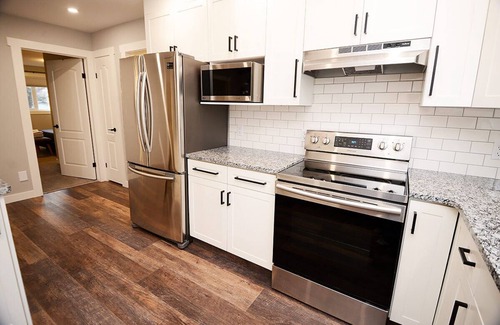 Pincher Creek Casa | Modern & Spacious 3 Bedroom, Close to the Mountains!!