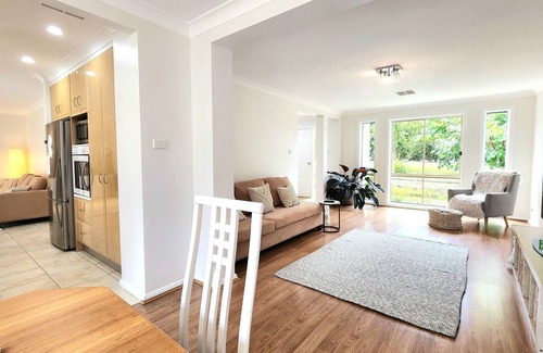 Belrose Casa | Modern spacious 5-bedroom home in Northern Beaches