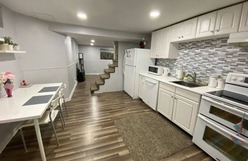 Watertown Apartamento | Modern, Spacious, bright, private apartment