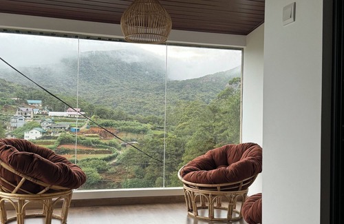 Nuwara Eliya Cabaña | Modern spacious Cottage looking into Misty Mountains in Nuwara Eliya
