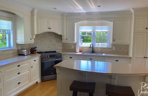 Stanley Bridge Casa | Modern, spacious 4 bedroom waterfront vacation home near Cavendish