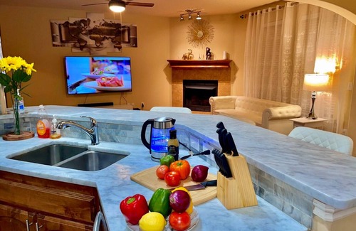 Edmond Casa | Modern, Spacious, Comfy & Cozy quiet retreat with king size beds for longer stay