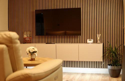 Oldham Casa | Modern, Spacious Home Near Manchester - Perfect for Families group