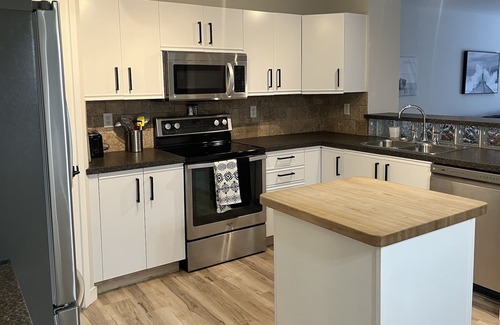 Red Deer Casa | Modern spacious suite, south end, pet friendly!