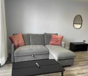 Abingdon Apartamento | Modern Square Flat - En-Suites - Luxury - 6 Guests