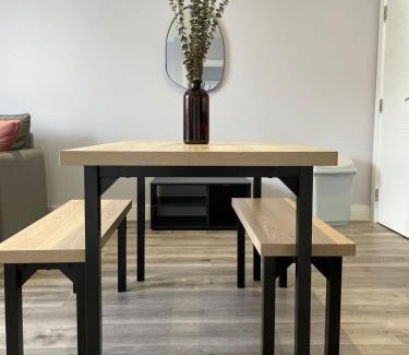 Abingdon Apartamento | Modern Square Flat - En-Suites - Luxury - 6 Guests