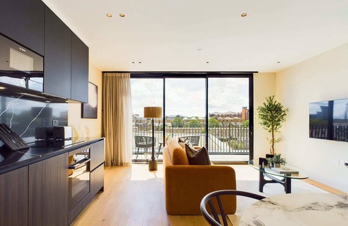 St. Pancras and Somers Town Apartamento | Modern St Pancras Apartment with Large Balcony
