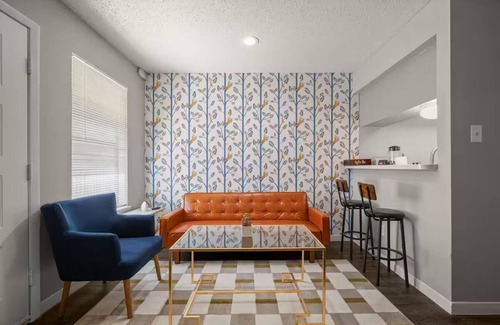 Hancock Apartamento | Modern Stay Near Downtown, Fast Wi-Fi+ Parking