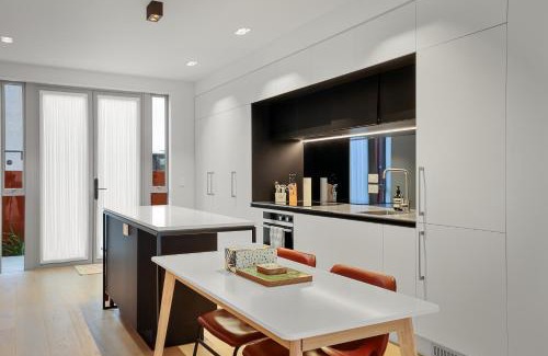 Christchurch City Centre Apartamento | Modern Stay Opposite North Hagley Park & Casino