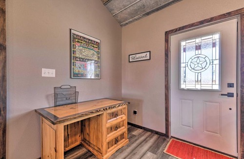 Morgan Mill Casa | Modern Stephenville Farmhouse 8 Mi to Dtwn!