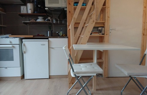 Le Bourg-d'Oisans Apartamento | Estudio moderno en el centro de Bourg d'Oisans.