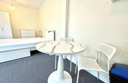 Wimbledon Apartamento | Modern Studio 1 min Walk Station