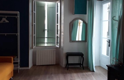 Penne-d'Agenais Apartamento | Estudio moderno de 23² en el corazón del pueblo medieval.