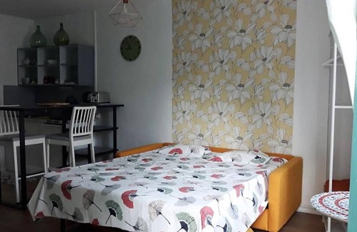 Penne-d'Agenais Apartamento | Estudio moderno de 23² en el corazón del pueblo medieval.