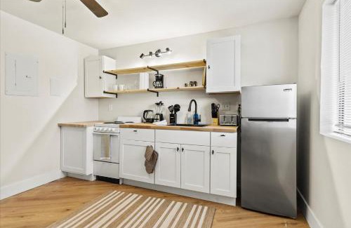 Huntsville Apartamento | Modern Studio Apartment near Merrimack Park