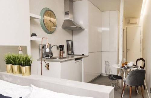 Embajadores Apartamento | Modern Studio in Embajadores Street by Batuecas