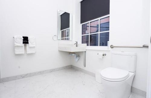 Fenway–Kenmore Apartamento | Modern Studio in Historic Boston - Unit #102
