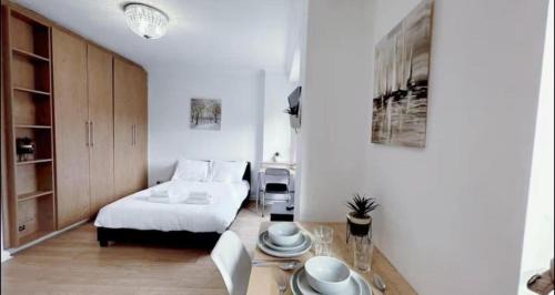 Chelsea Riverside Apartamento | Modern Studio in London by Stayfolk, Ideal for Short Stays - Sleeps 2