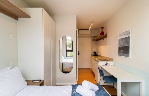 Cachoeira do Bom Jesus Apartamento | Modern Studio Just Minutes From the Beach Sid0209