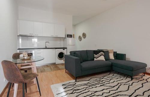Senhora da Hora Apartamento | Modern studio near Metro Station