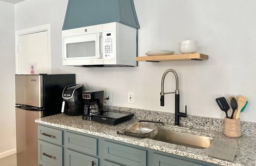 Central Oklahoma City Apartamento | Modern Studio Retreat Stylish Spacious MR