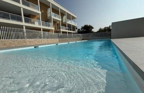 Bastide Giraud Apartamento | Modern studio - terrace - pool