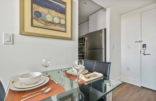 White Plains Apartamento | Modern Studio | Upscale Amenities | Kitchen & Laundry