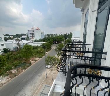 Ninh Kieu Apartamento | Modern Studio w Balcony and Kitchen