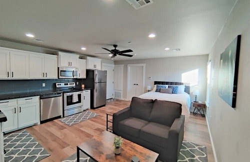 Tahlequah Apartamento | Modern Studio Walk to Bars, Restaurants, Shopping #1