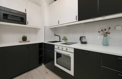 Lodz Apartamento | Modern Studio With Balcony by Renters