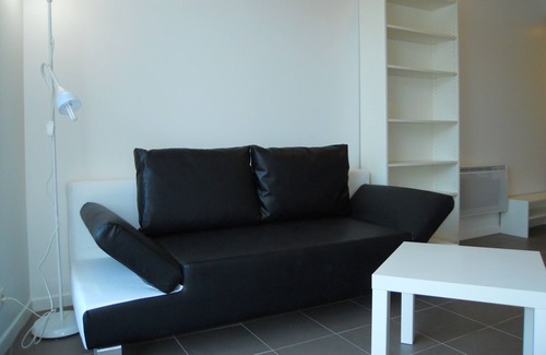 La Madeleine Apartamento | Estudio moderno con terraza orientada al sur, WiFi, a 700 m de la playa, todas las tiendas.