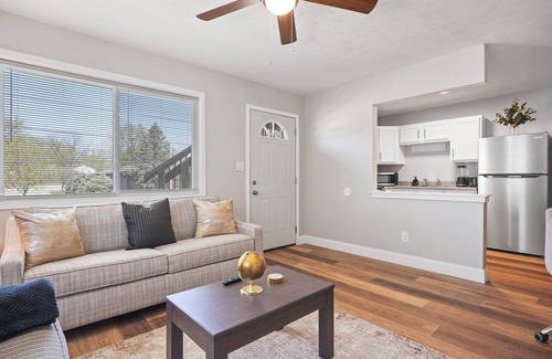 Springfield Apartamento | Capital City Retreat: Idyllic 2BD, 1BA Gem in Springfield Medical District!