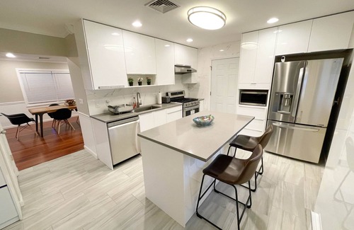 Edison Casa | Modern & Stylish 3 bed single house central Jersey