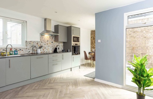 Peterborough Casa | Modern & Stylish 3 Bedroom Home in Peterborough