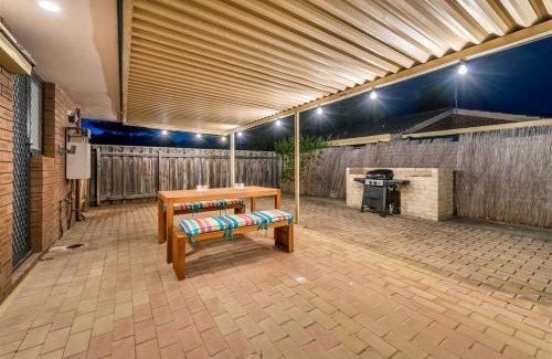 Craigie Apartamento | Modern Stylish House in Craigie