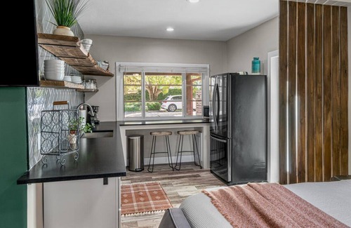 Poiciana Park II Apartamento | Modern & Stylish Studio in the Heart of West Palm