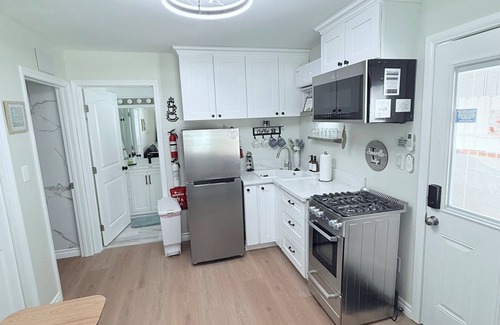 Simi Valley Apartamento | Modern 1-BR Suite Kitchen AC Fireplace Private Entry – Simi Valley