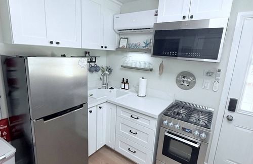Simi Valley Apartamento | Modern 1-BR Suite Kitchen AC Fireplace Private Entry – Simi Valley