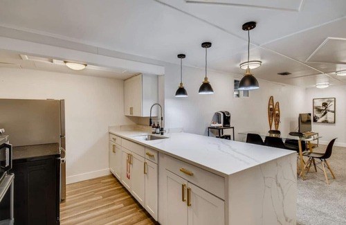 Harvey Park Condominio | Modern suite w/ yard and off-street parking!