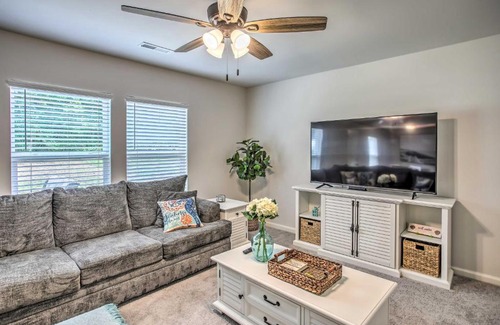 Sunset Beach Casa | Modern Sunset Beach Rental - 2 Mi to Golfing!