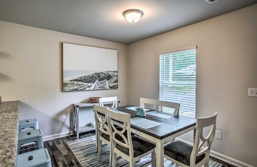 Sunset Beach Casa | Modern Sunset Beach Rental - 2 Mi to Golfing!
