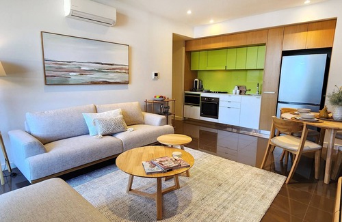 Waterloo Apartamento | Modern Sydney Living with Pool & Gym