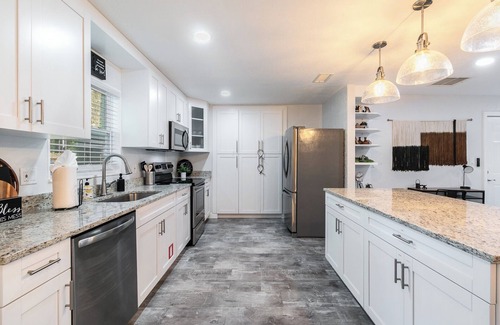 Gainesville Casa | Modern & Tasteful Pool Home Close to Devil's Millhopper Geological State Park