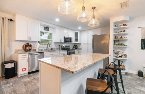 Gainesville Casa | Modern & Tasteful Pool Home Close to Devil's Millhopper Geological State Park