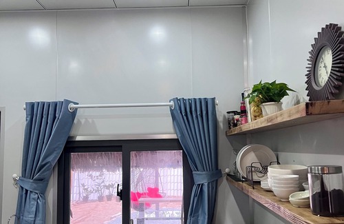 Ben Tre Cabaña | Modern Thatch 1-bedroom cottage in Bến Tre with WiFi, AC