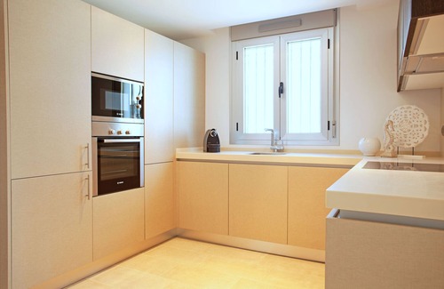 Ojen Apartamento | Moderno apartamento de tres dormitorios en La Mairena