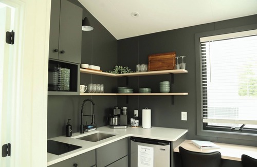 Milroy Cabina | Modern Tiny Home 28 w/Hot Tub!